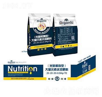 ����Ԫ��ˮ�ܷ�20-20-20+0.5Mg+TE-�ֲ���